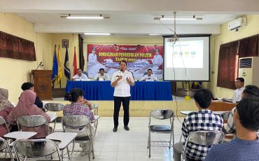 WhatsApp Image 2025-10-16 at 05.20.55 Kegiatan sosialisasi pendidikan politik.